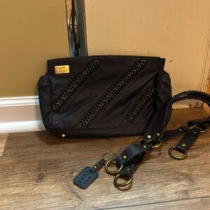 Retired Sedona Miche/ Luxe clutch with strap’s